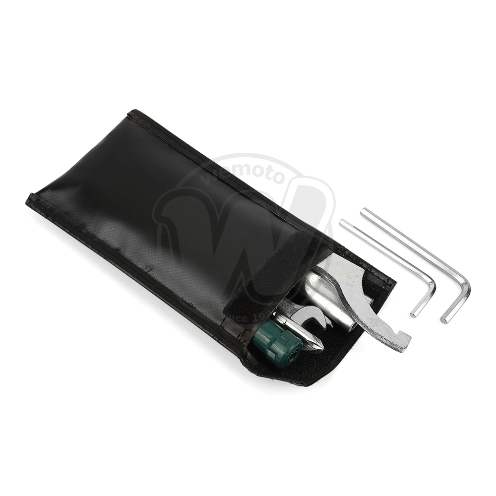 0HW7926_dq2959 two.jpg